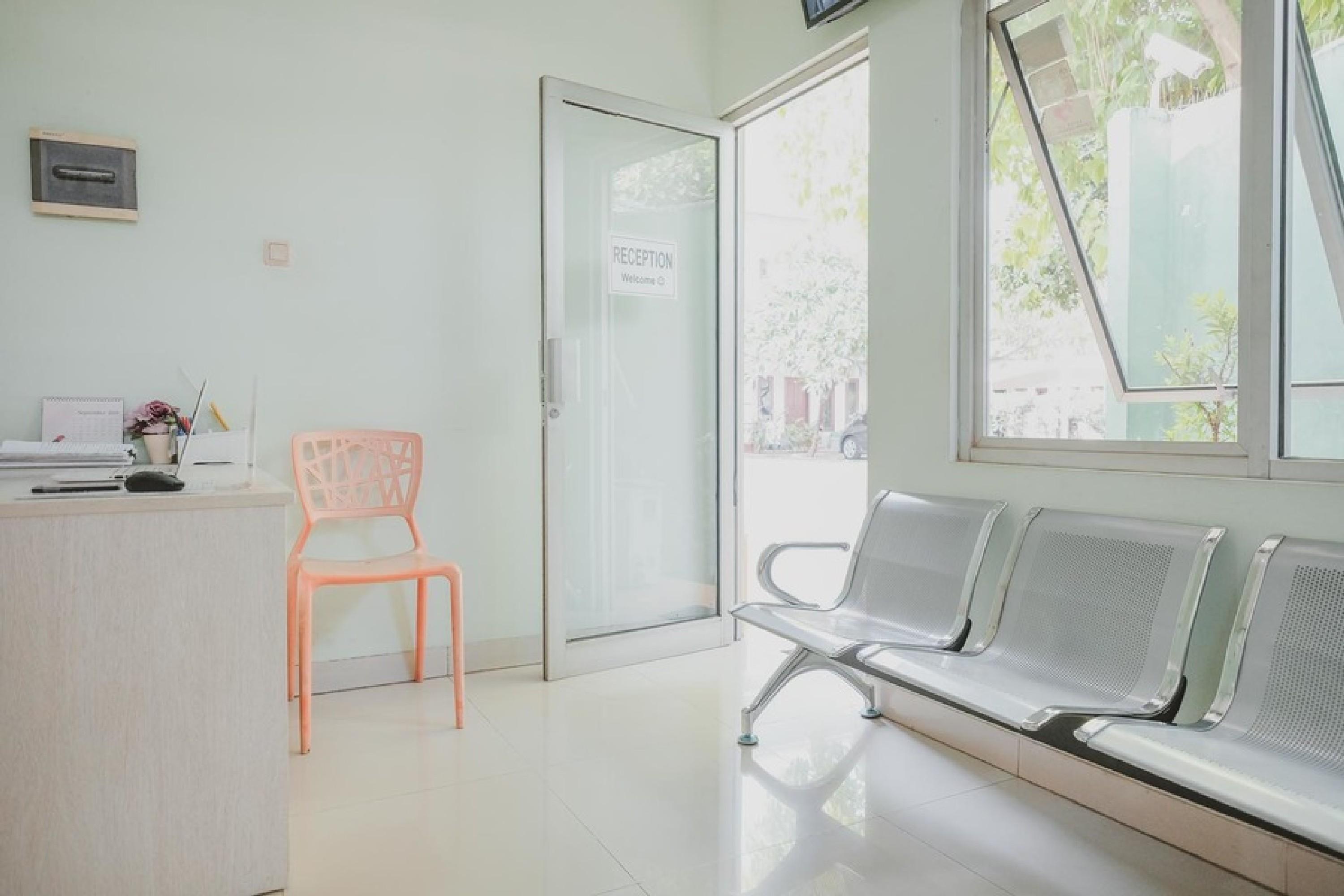 Reddoorz Plus @ Karet Pedurenan 3 Jakarta Exterior photo