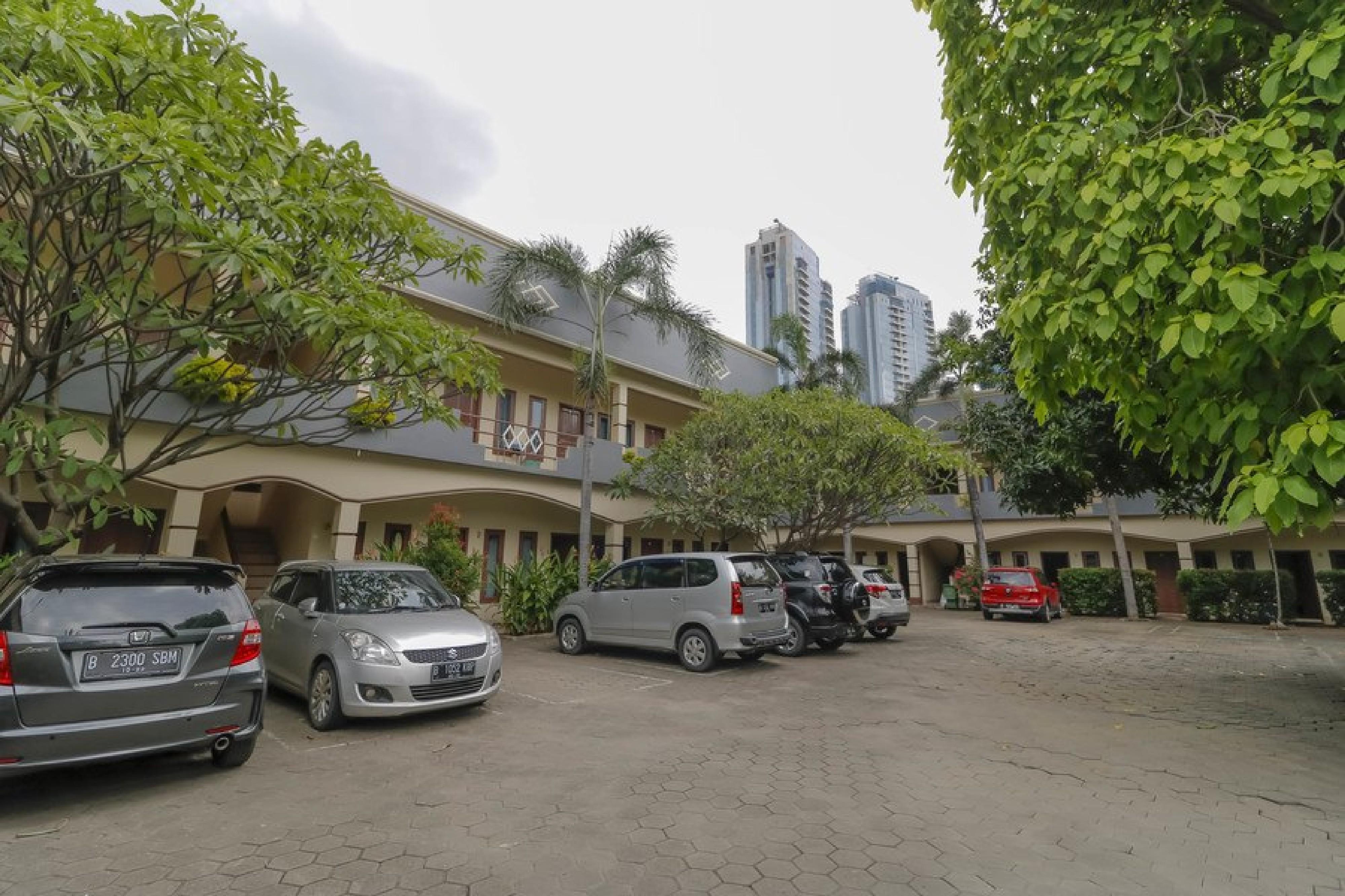 Reddoorz Plus @ Karet Pedurenan 3 Jakarta Exterior photo