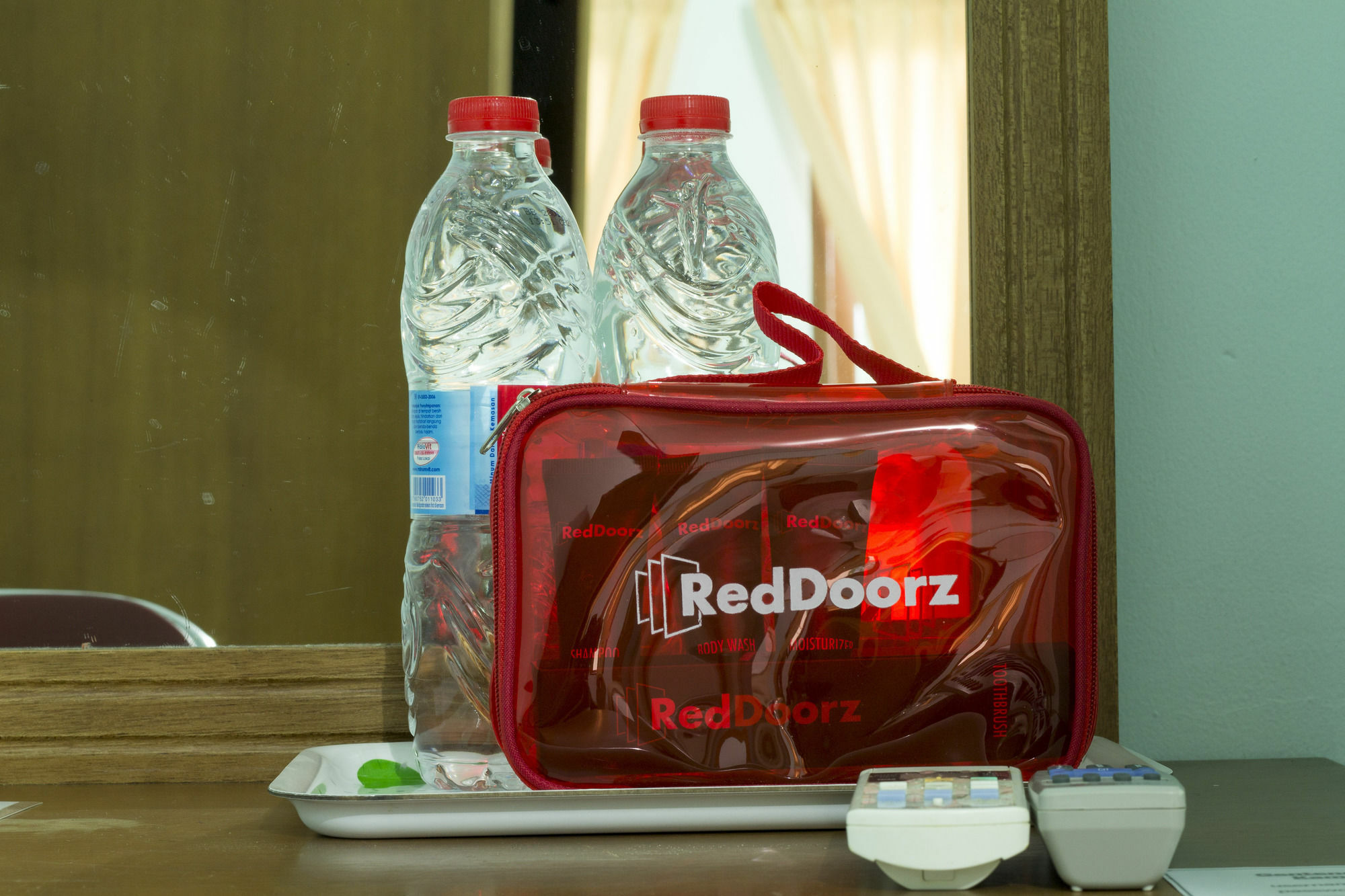 Reddoorz Plus @ Karet Pedurenan 3 Jakarta Exterior photo